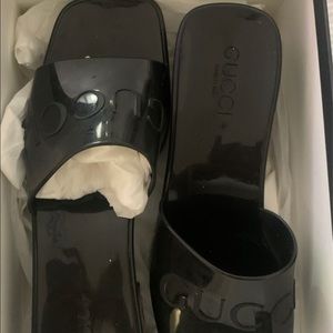Gucci rubber slide